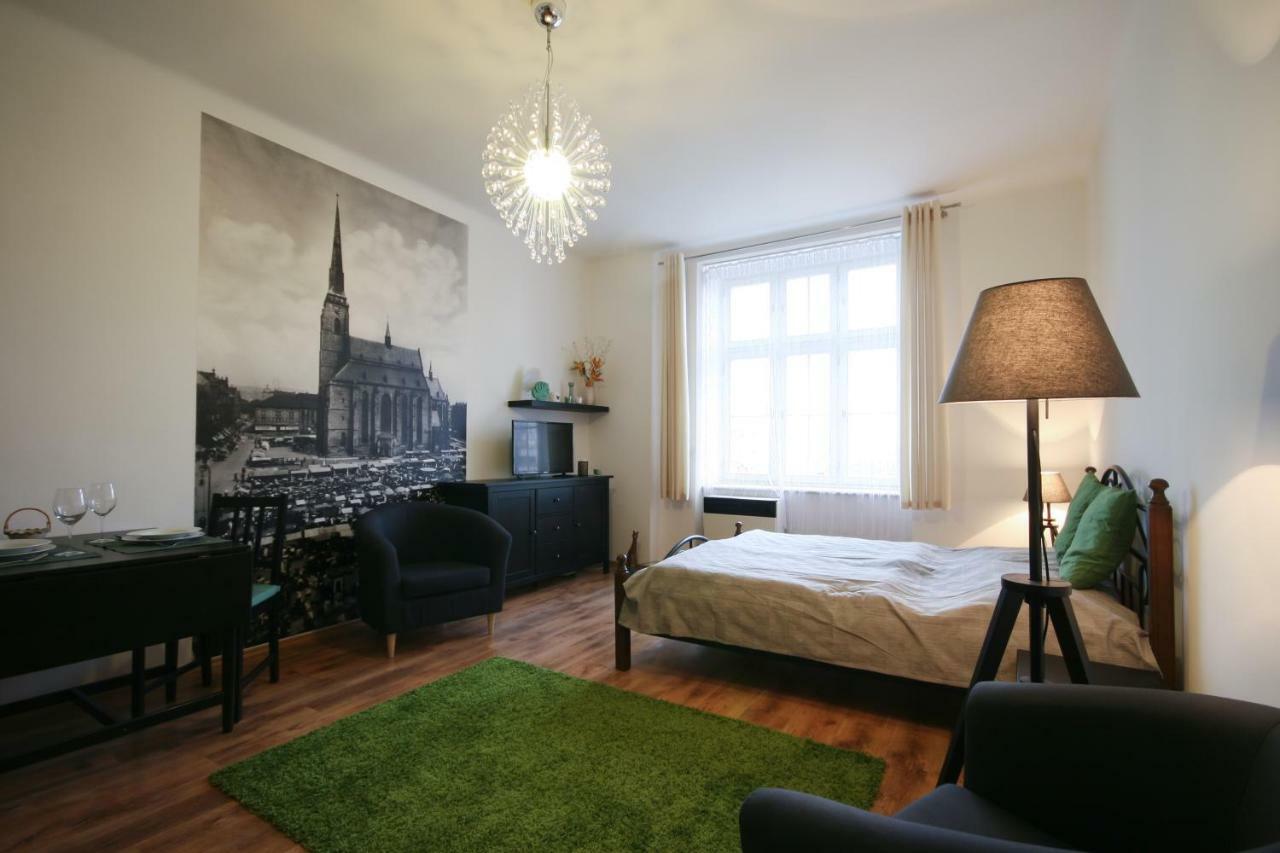 Apartman Mrakodrap 比尔森 外观 照片