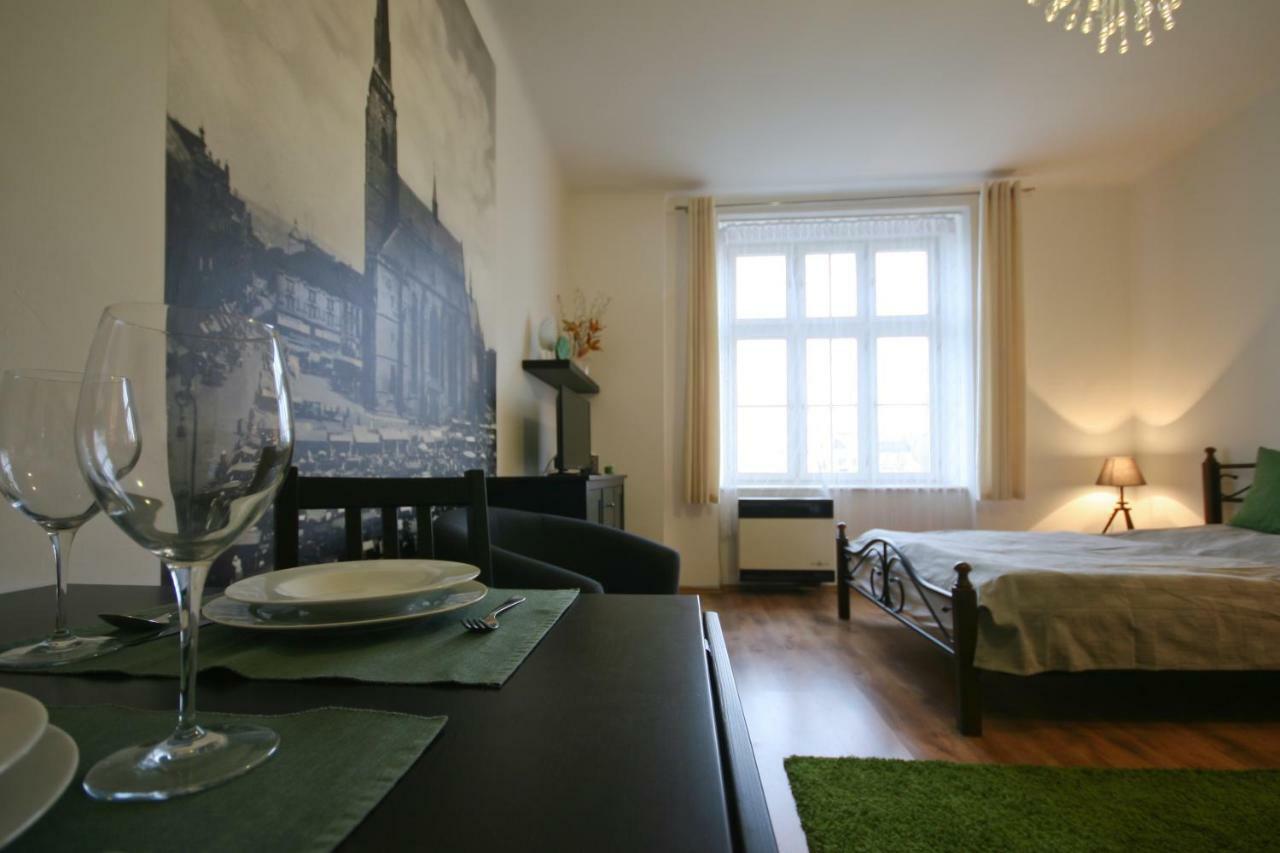 Apartman Mrakodrap 比尔森 外观 照片
